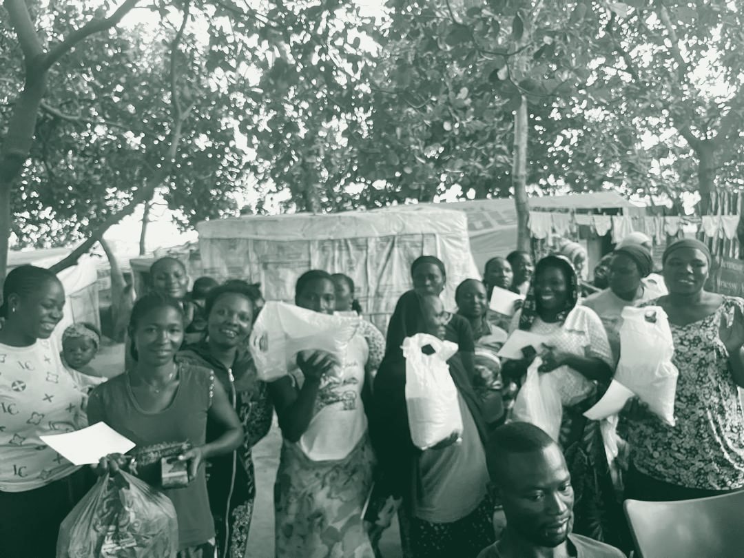 Photograph from a Fisho Initiative feeding outreach.